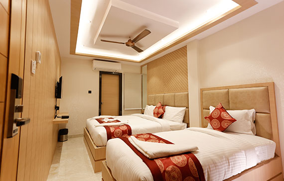 family room of Hotel SARC Inn